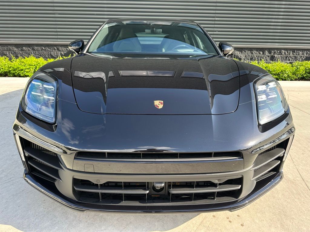 2025 Porsche Panamera  7