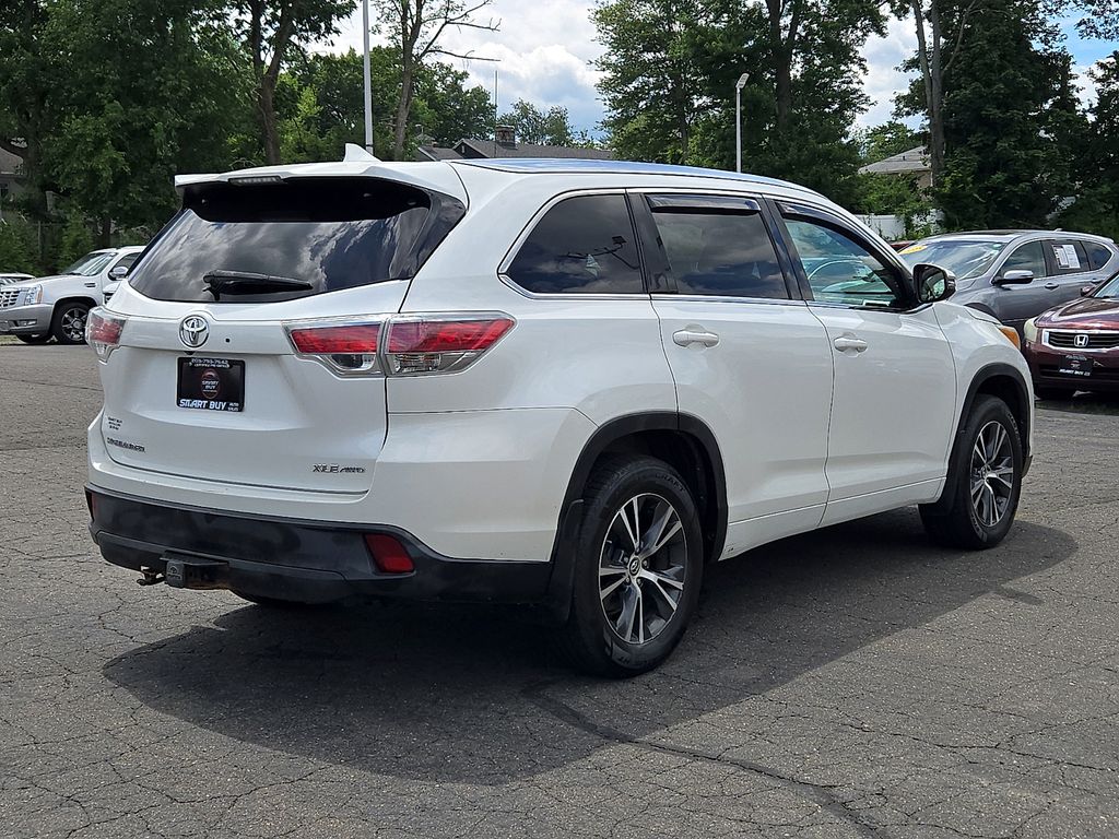 2016 Toyota Highlander