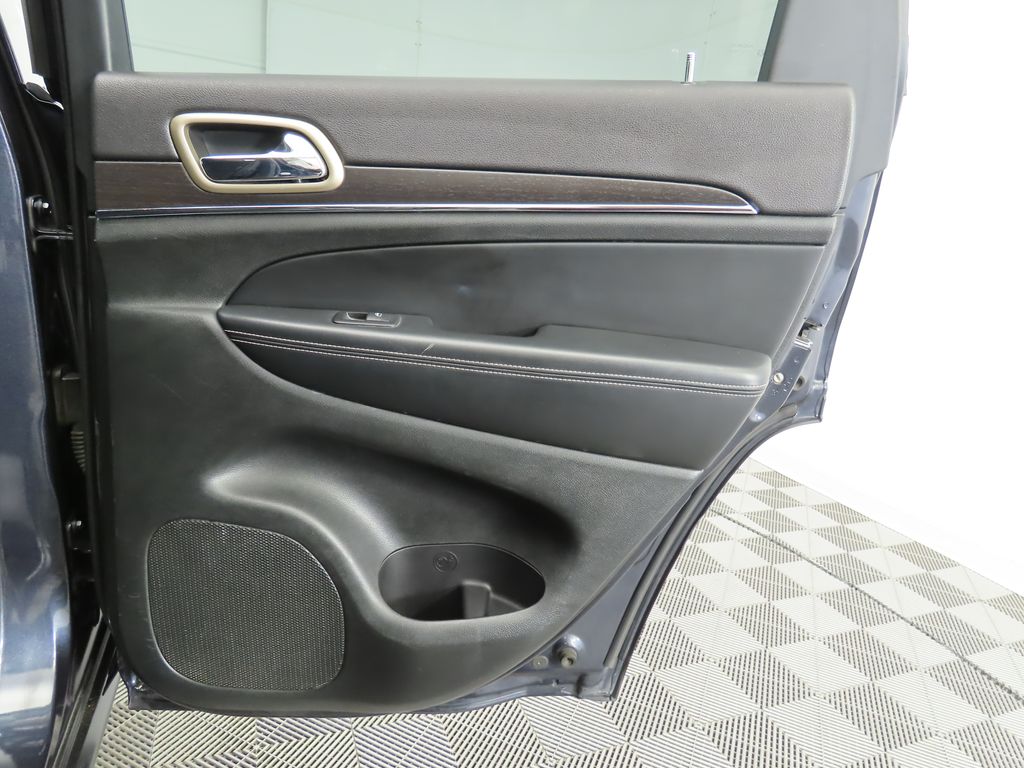 Thumbnail: 2014 Jeep Grand Cherokee - 26