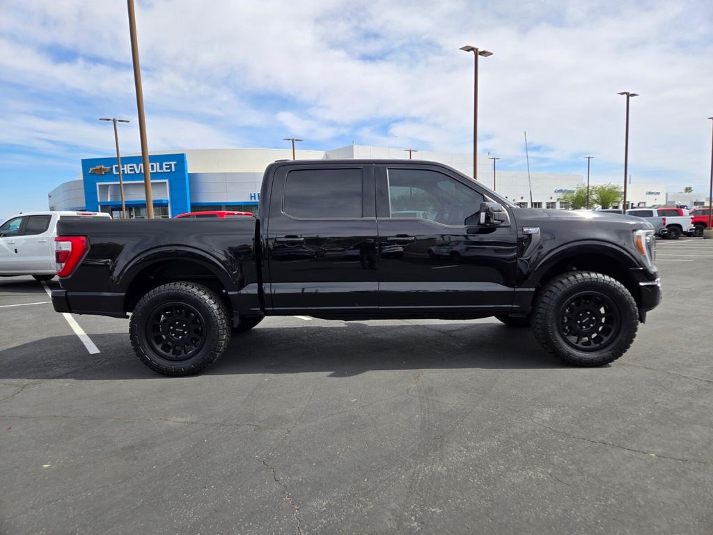 View vehicle photo 7