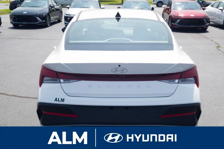 New 2026 White Hyundai SE image 7