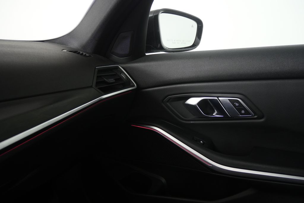 Thumbnail: 2023 BMW 3 Series - 25