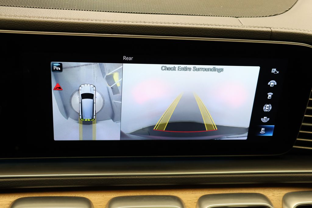 Thumbnail: 2023 Mercedes-Benz GLS - 24