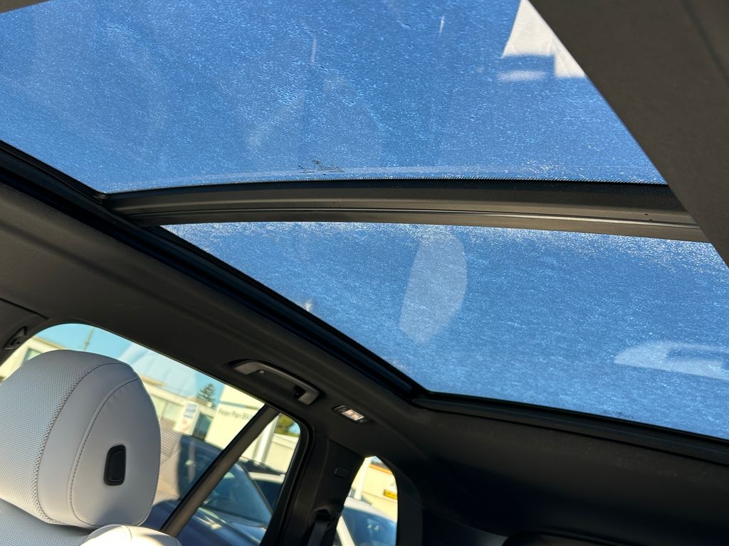 Thumbnail: 2025 BMW X5 - 16