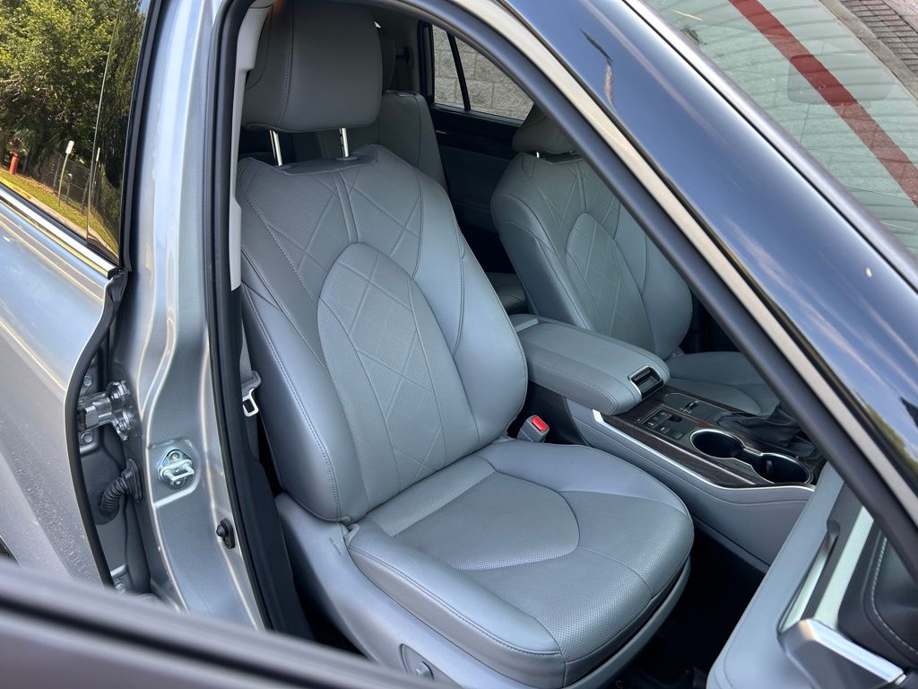 2024 Toyota Highlander Platinum 16