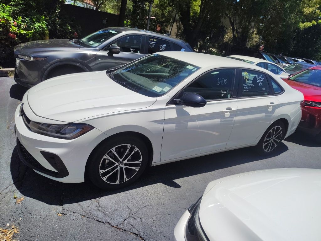 White 2025 Volkswagen Jetta Sedan Front-Wheel Drive 8-Speed Automatic