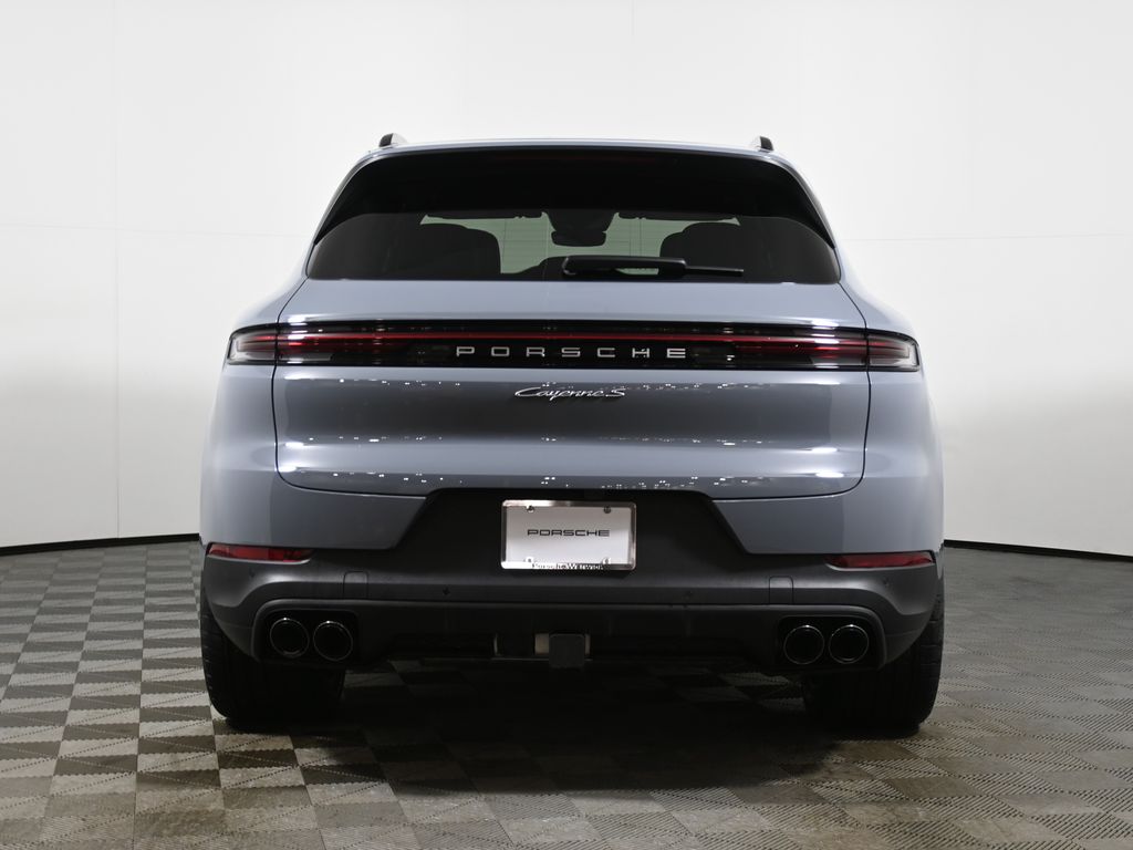 Thumbnail: 2026 Porsche Cayenne - 6