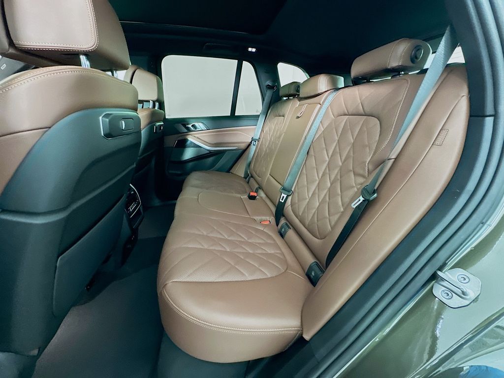Thumbnail: 2026 BMW X5 - 17