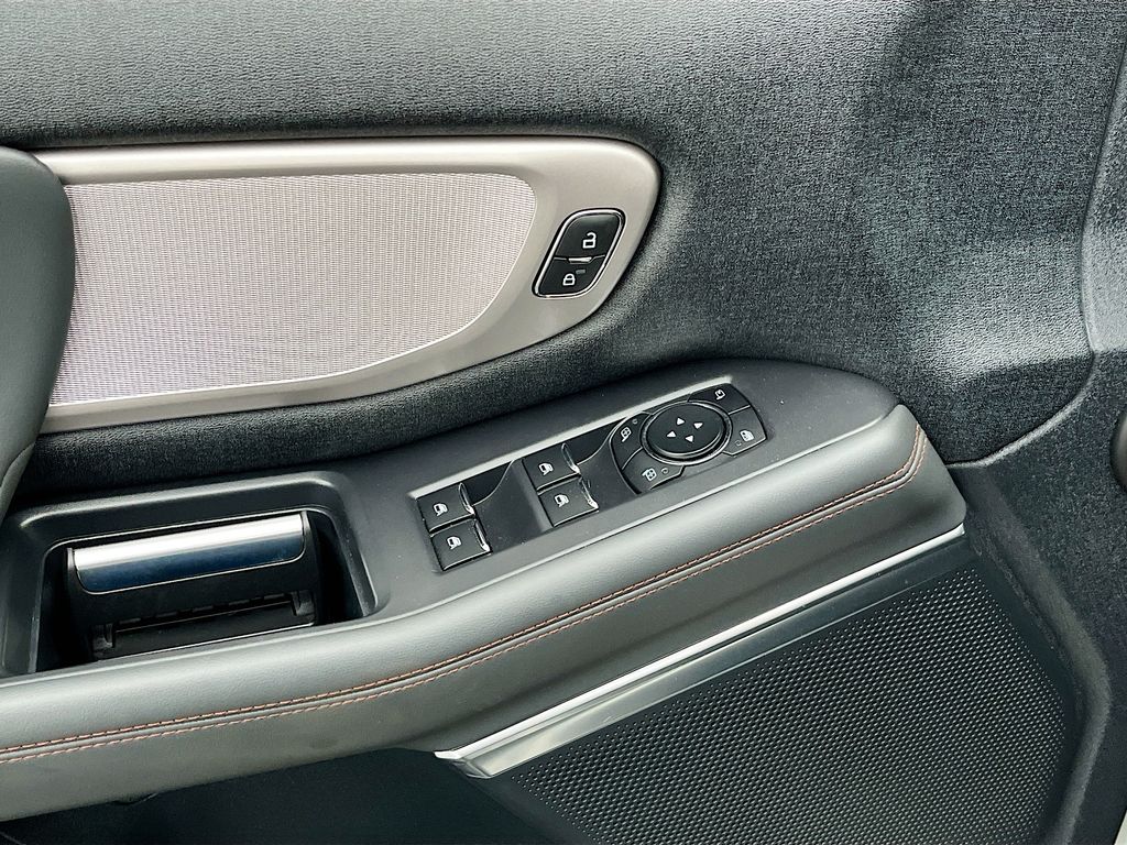 Used 2025 White Ford Active image 18