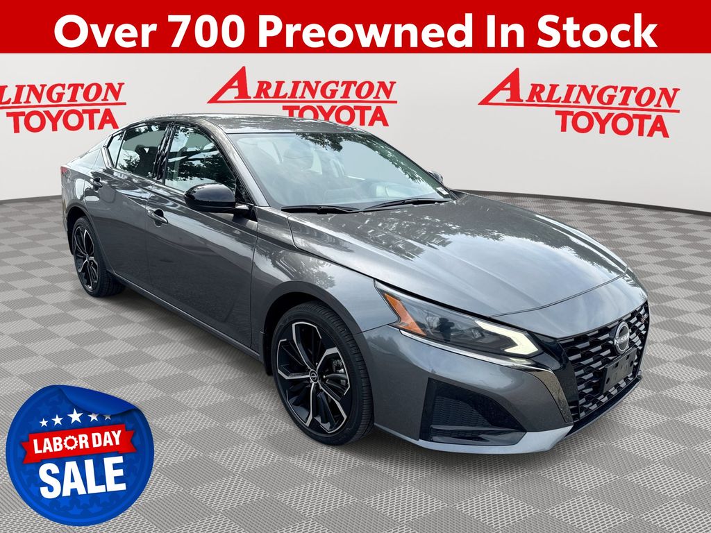 Gray (Gun Metallic) 2025 Nissan Altima Sedan All-Wheel Drive Continuously Variable Transmission