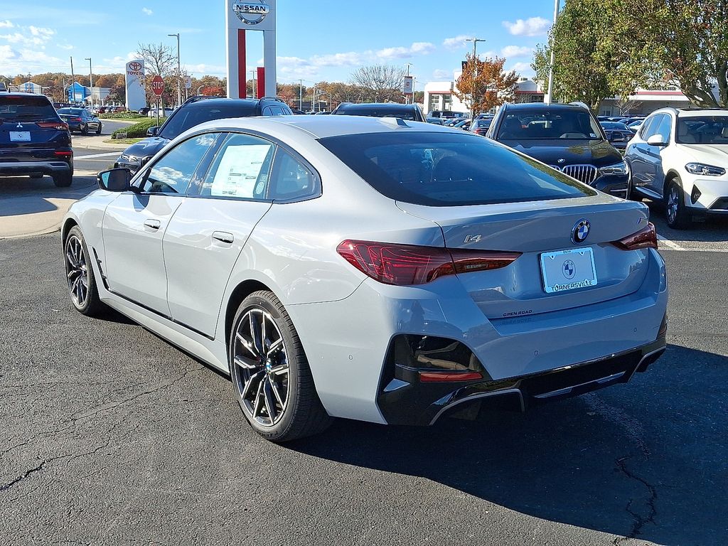 Thumbnail: 2025 BMW i4 - 3