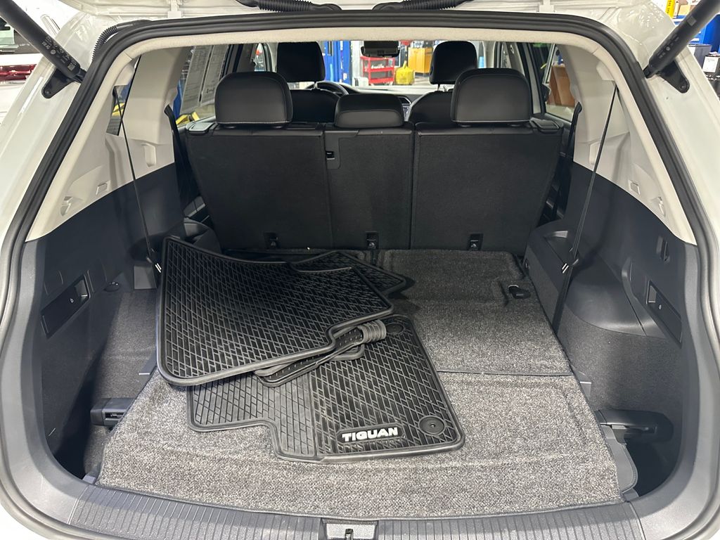 2022 Volkswagen Tiguan 2.0T SE photo