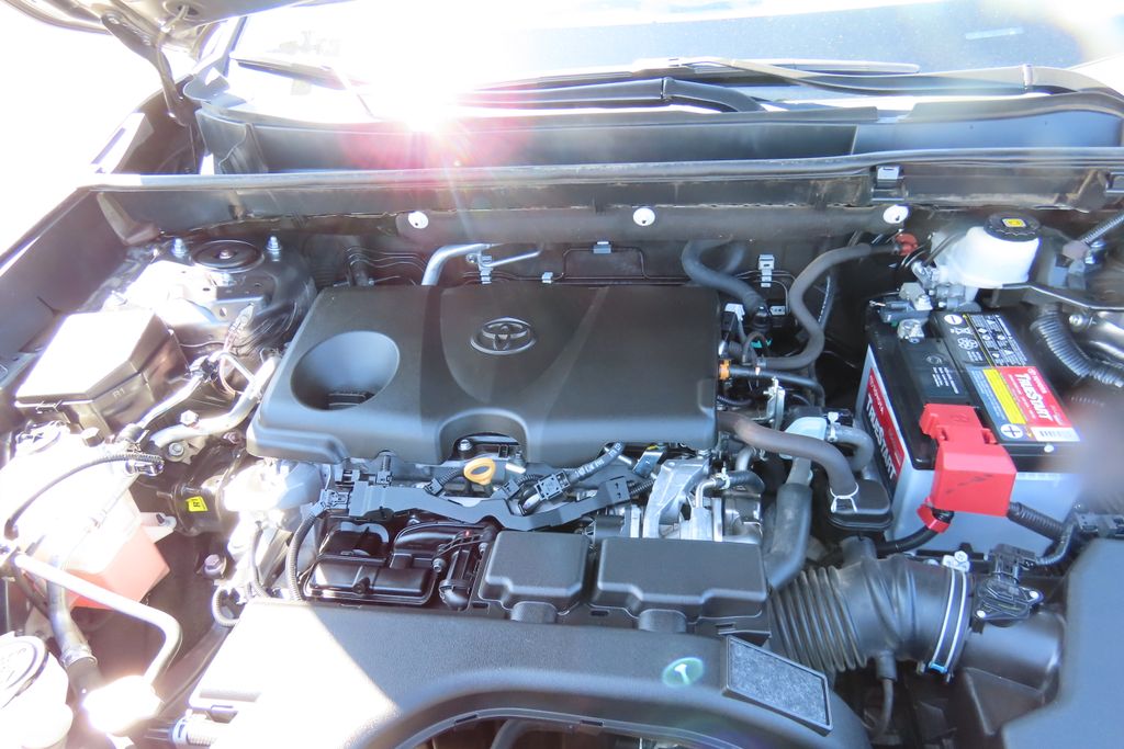 Thumbnail: 2021 Toyota RAV4 - 28