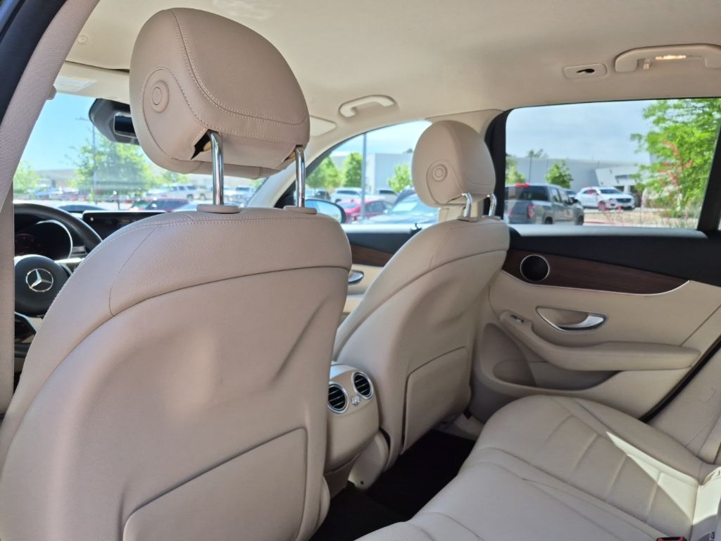 Used Car 2022 Mercedes-benz Glc  Glc 300 For Sale Under $35,000 In Austin, Texas