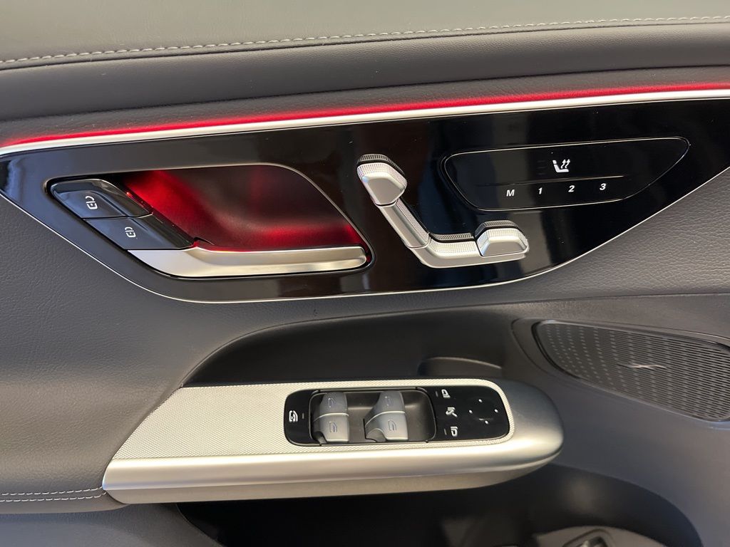 Thumbnail: 2026 Mercedes-Benz GLC - 12