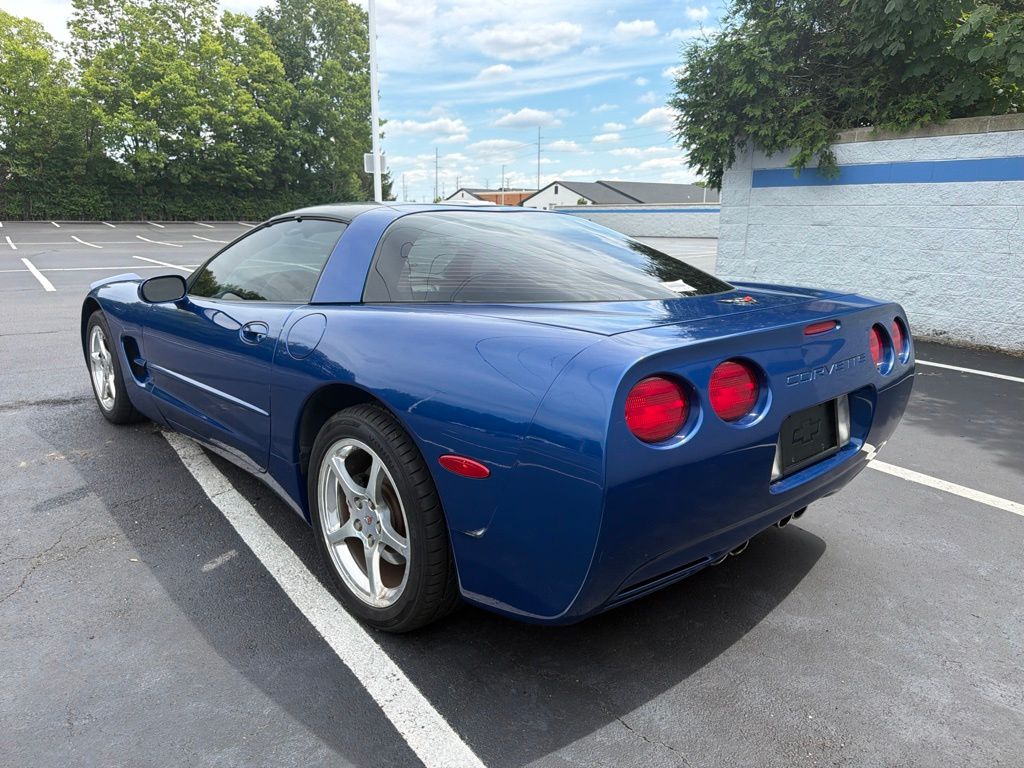 Thumbnail: 2002 Chevrolet Corvette - 3