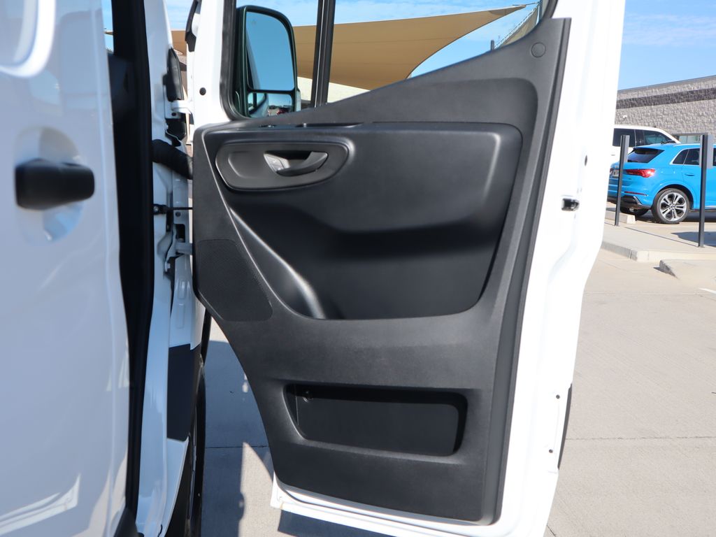 Thumbnail: 2026 Mercedes-Benz Sprinter - 22