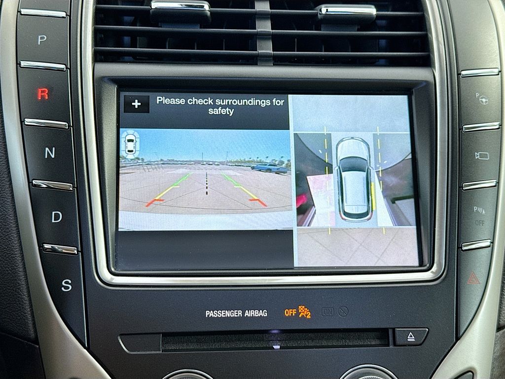 Thumbnail: 2017 Lincoln MKX - 15