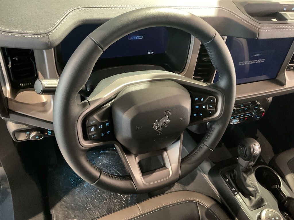 New 2025 Gray Ford Outer Banks image 10