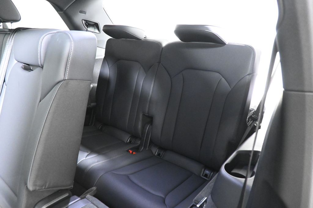 Thumbnail: 2026 Audi Q7 - 29