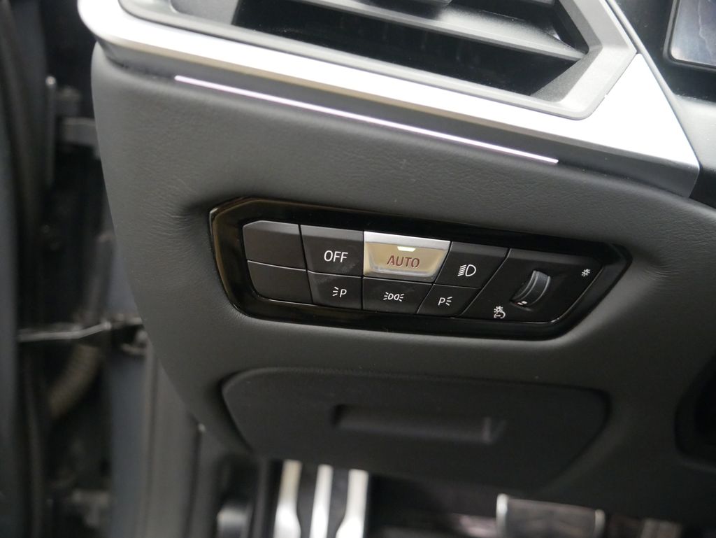 Thumbnail: 2024 BMW M4 - 31