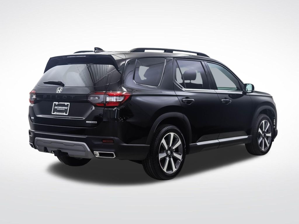 Thumbnail: 2023 Honda Pilot - 5