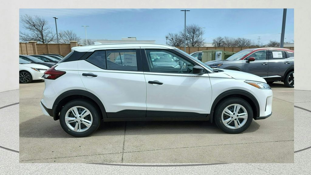 2025 Nissan Kicks Play