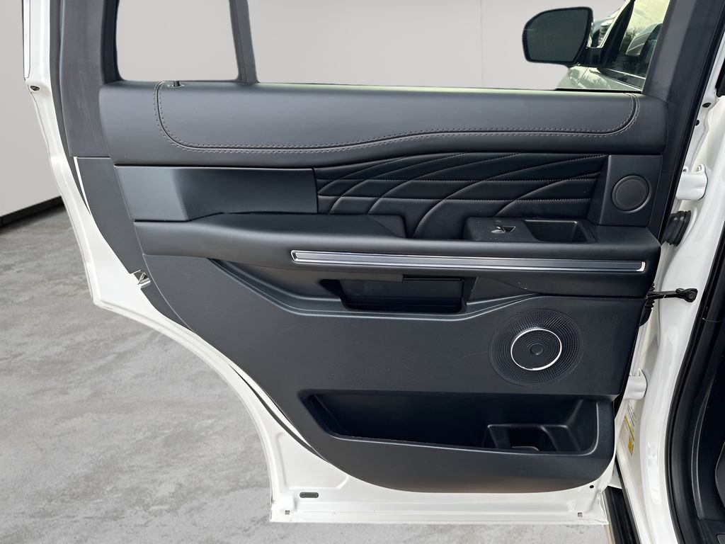 Used Car 2021 Ford Expedition  Platinum For Sale Under $40,000 In Austin, Texas