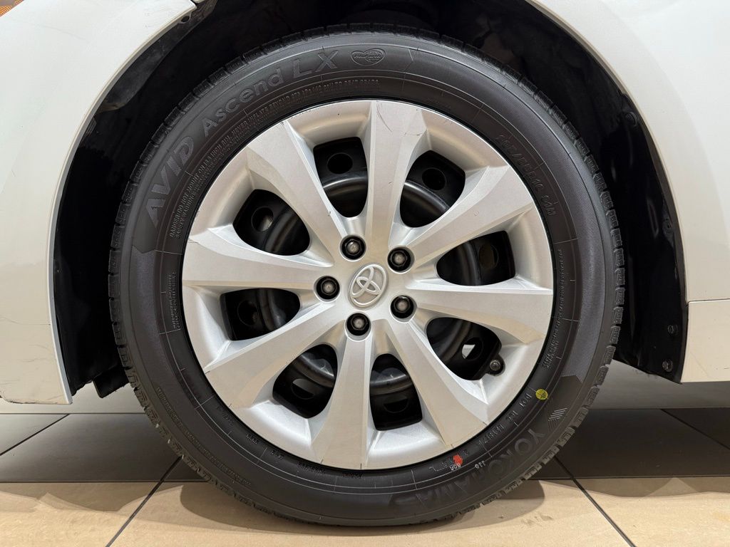 Thumbnail: 2023 Toyota Corolla - 9