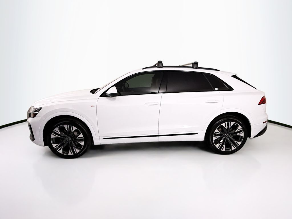 Thumbnail: 2026 Audi Q8 - 8