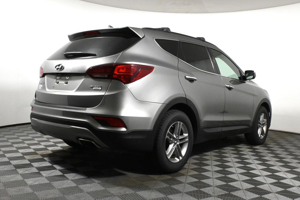 Thumbnail: 2018 Hyundai Santa Fe - 7