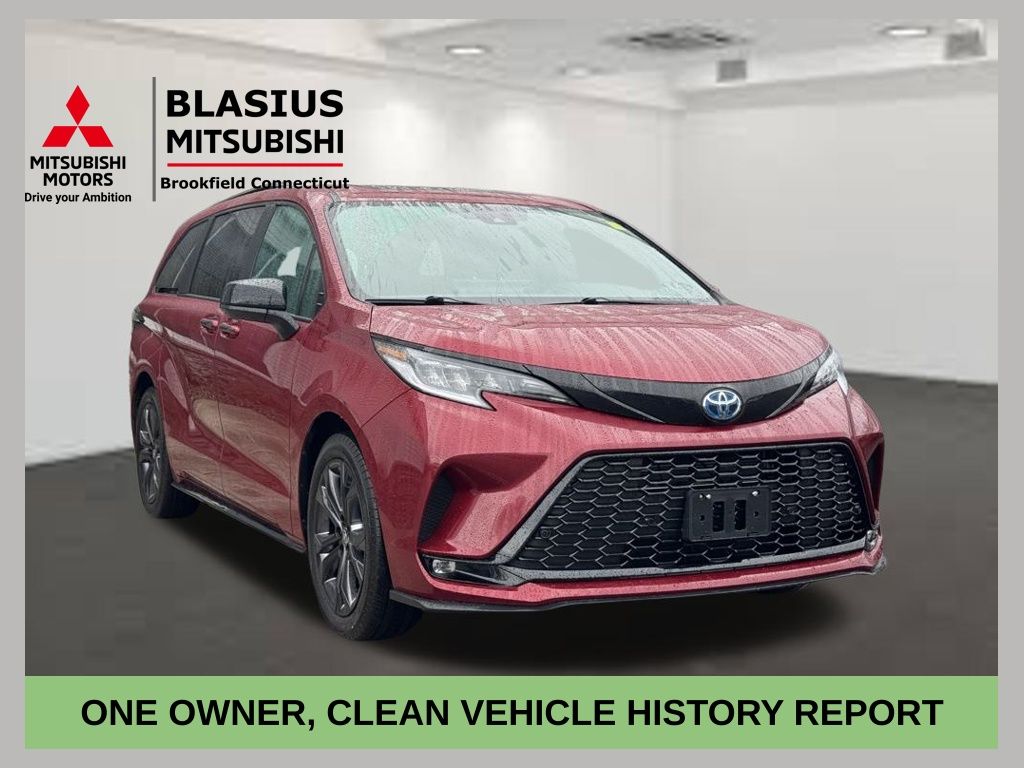 2025 Toyota Sienna XSE 7-Passenger FWD