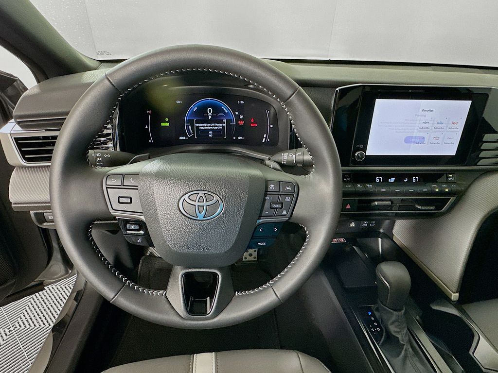 Thumbnail: 2025 Toyota Camry - 11