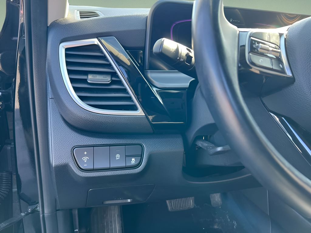 Used 2025 Kia Seltos SUV