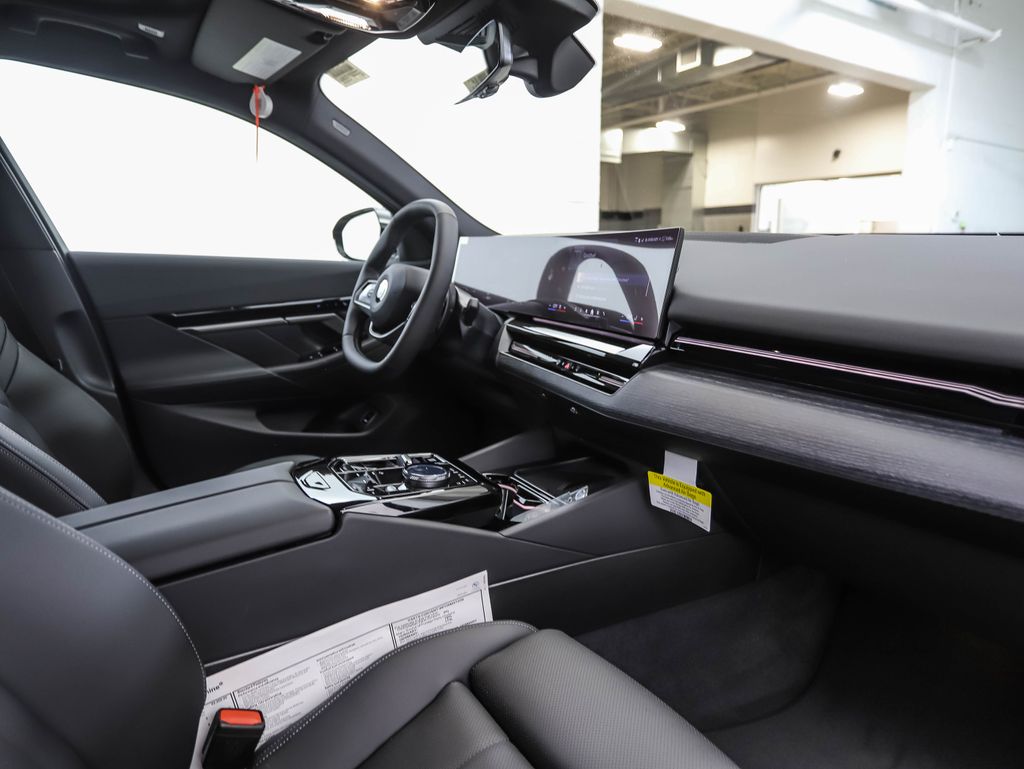 Thumbnail: 2026 BMW 5 Series - 29