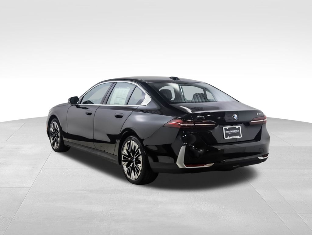 Thumbnail: 2026 BMW 5 Series - 3