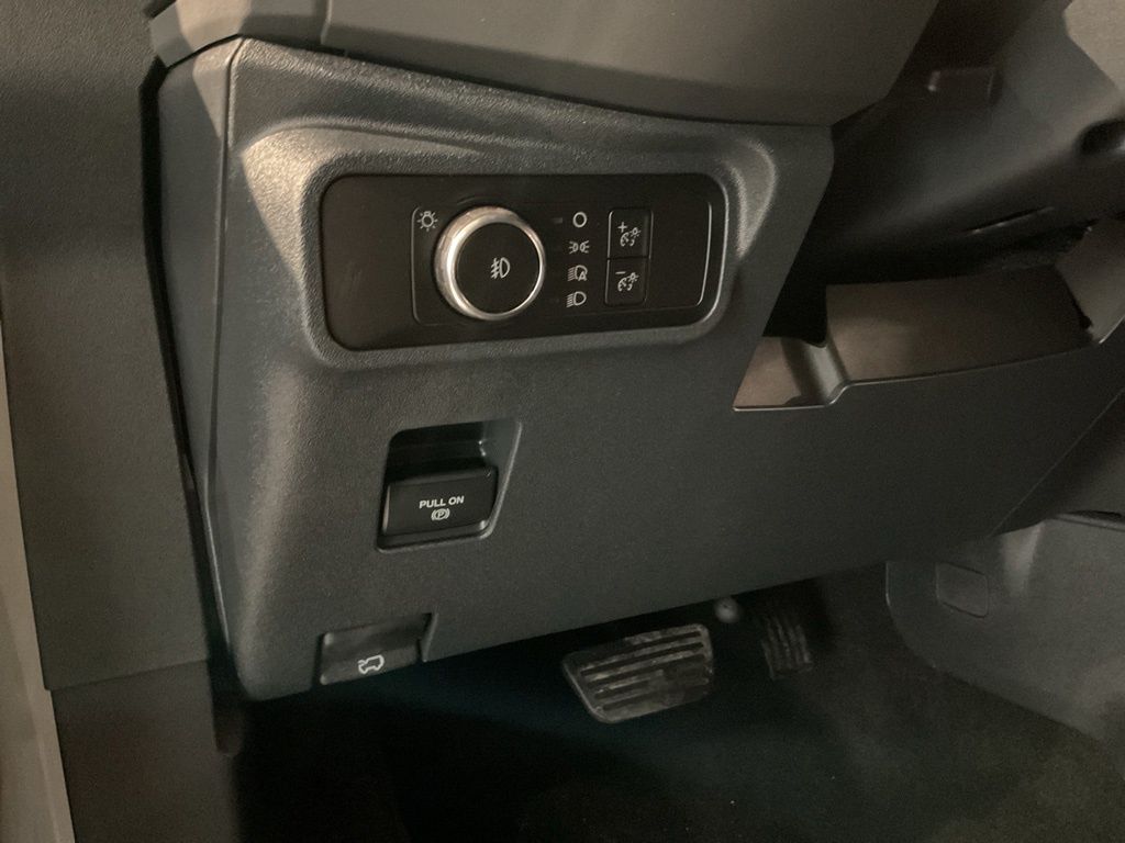 New 2026 Gray Ford Outer Banks image 11