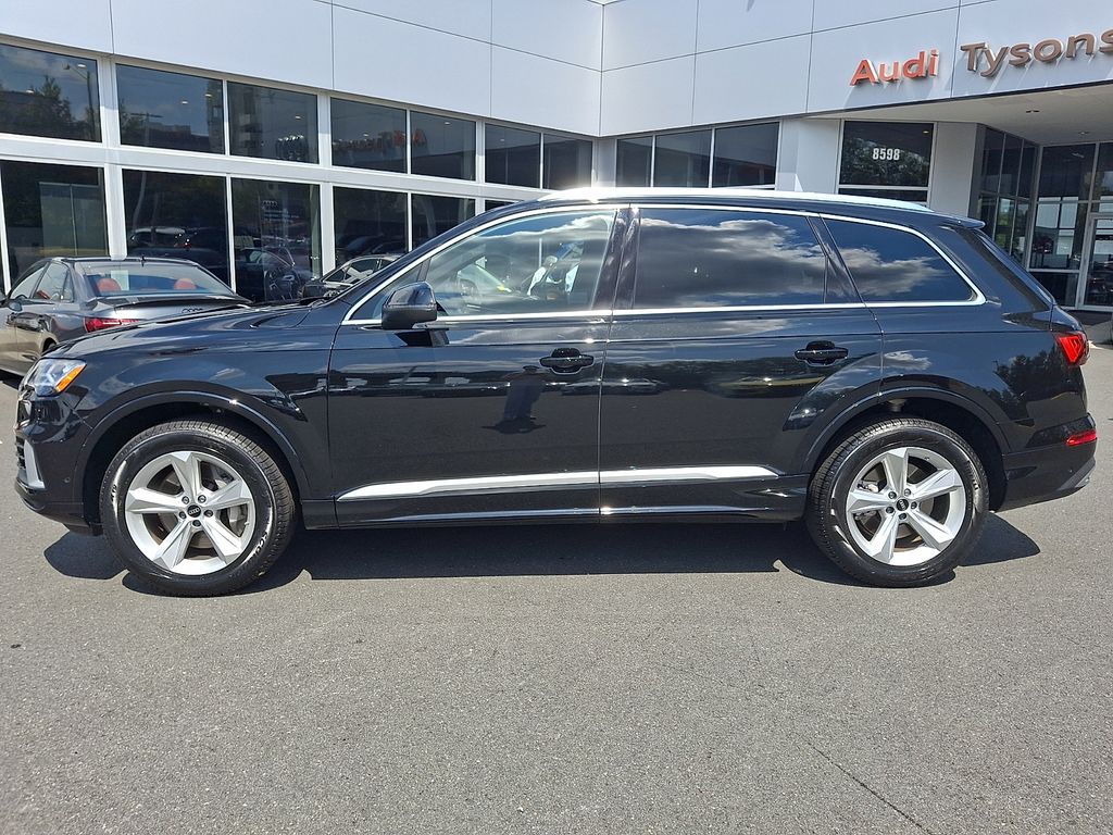 Thumbnail: 2023 Audi Q7 - 7