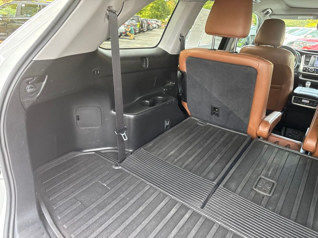 Used 2019 Toyota Highlander SUV