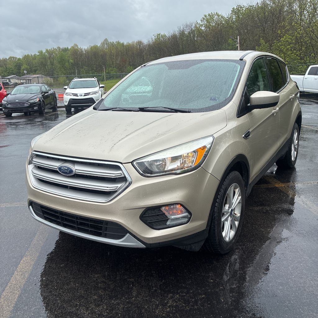 White Gold Metallic 2017 Ford Escape SE AWD SUV / Crossover All-Wheel Drive 6-Speed Automatic