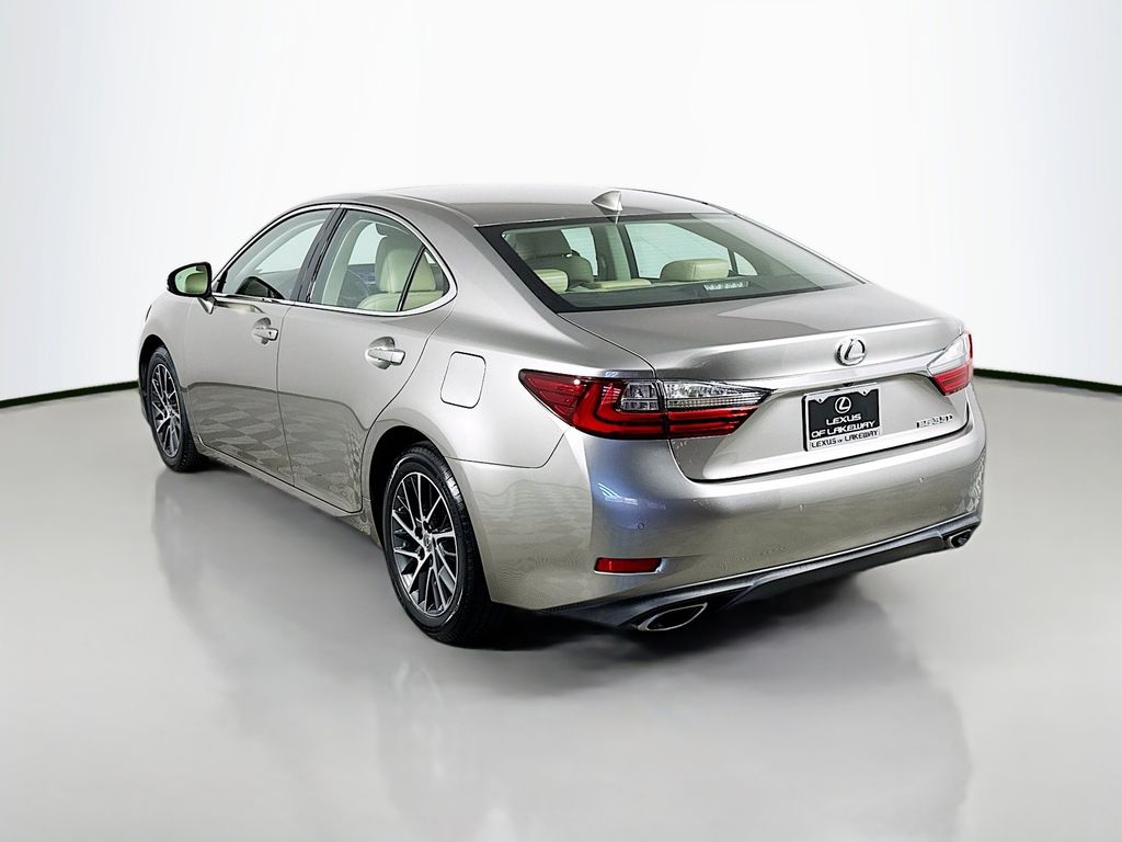Thumbnail: 2017 Lexus ES - 7