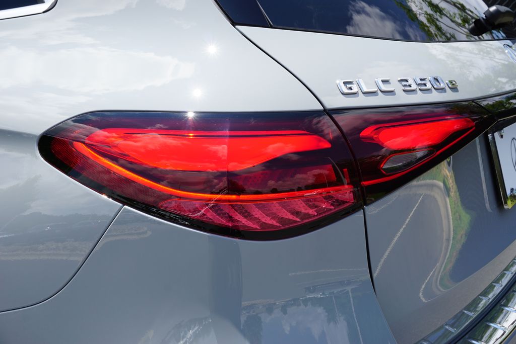 Thumbnail: 2025 Mercedes-Benz GLC - 14