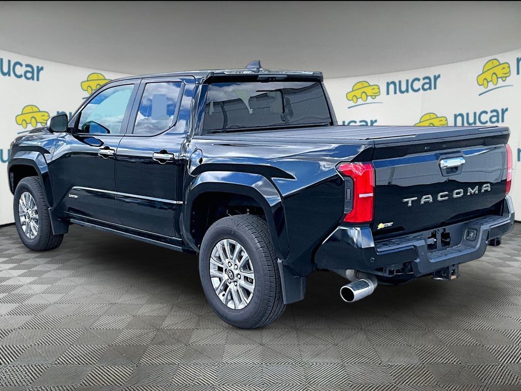 2024 Toyota Tacoma — photo 4
