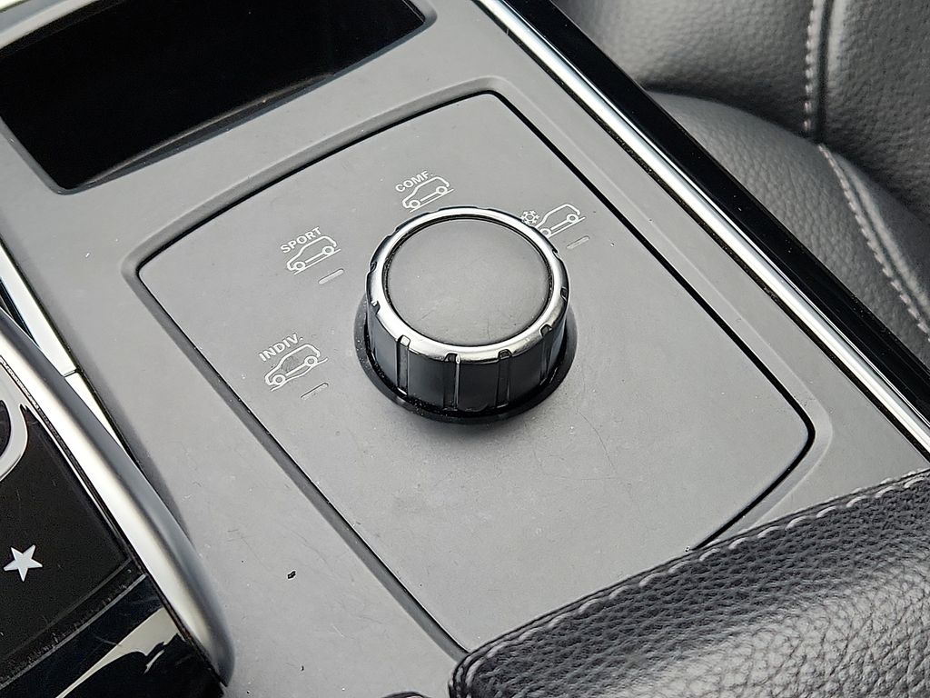 Thumbnail: 2018 Mercedes-Benz GLE - 27