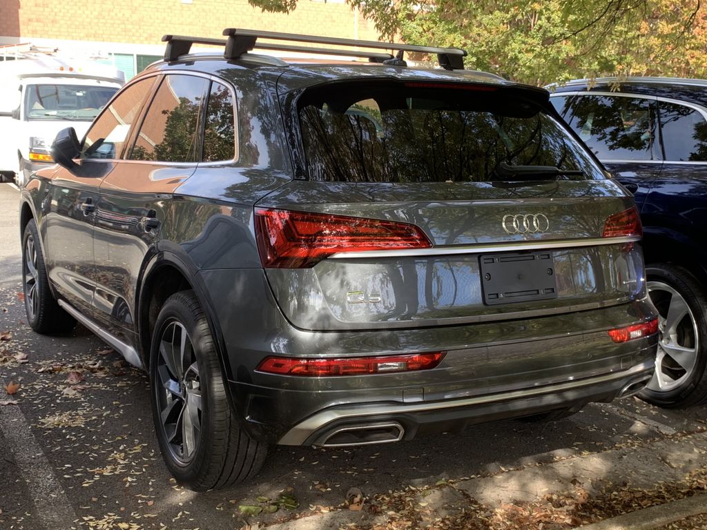 Thumbnail: 2023 Audi Q5 - 6