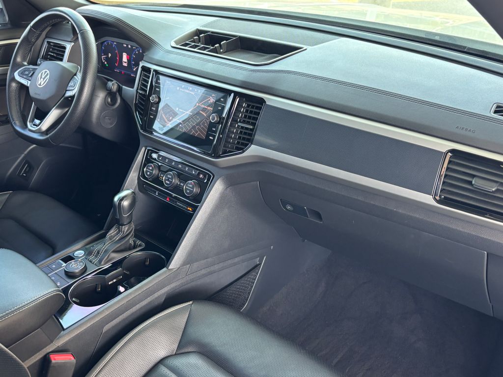 Thumbnail: 2021 Volkswagen Atlas - 25