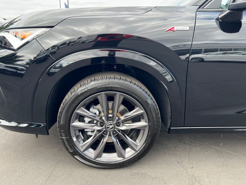 Thumbnail: 2025 Acura ADX - 5