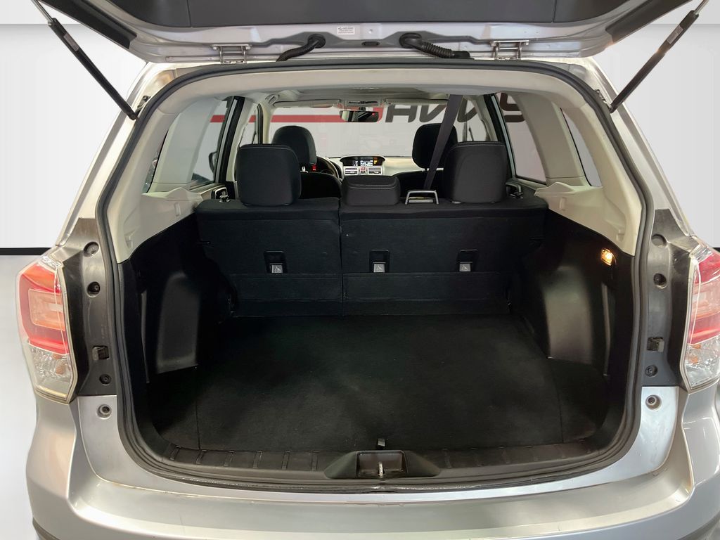 Used 2018 Ice Silver Metallic Subaru 2.5i Premium image 26