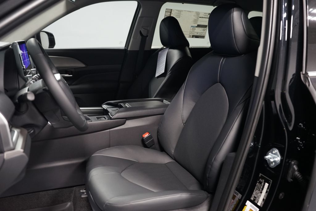 Thumbnail: 2026 Toyota Grand Highlander - 26