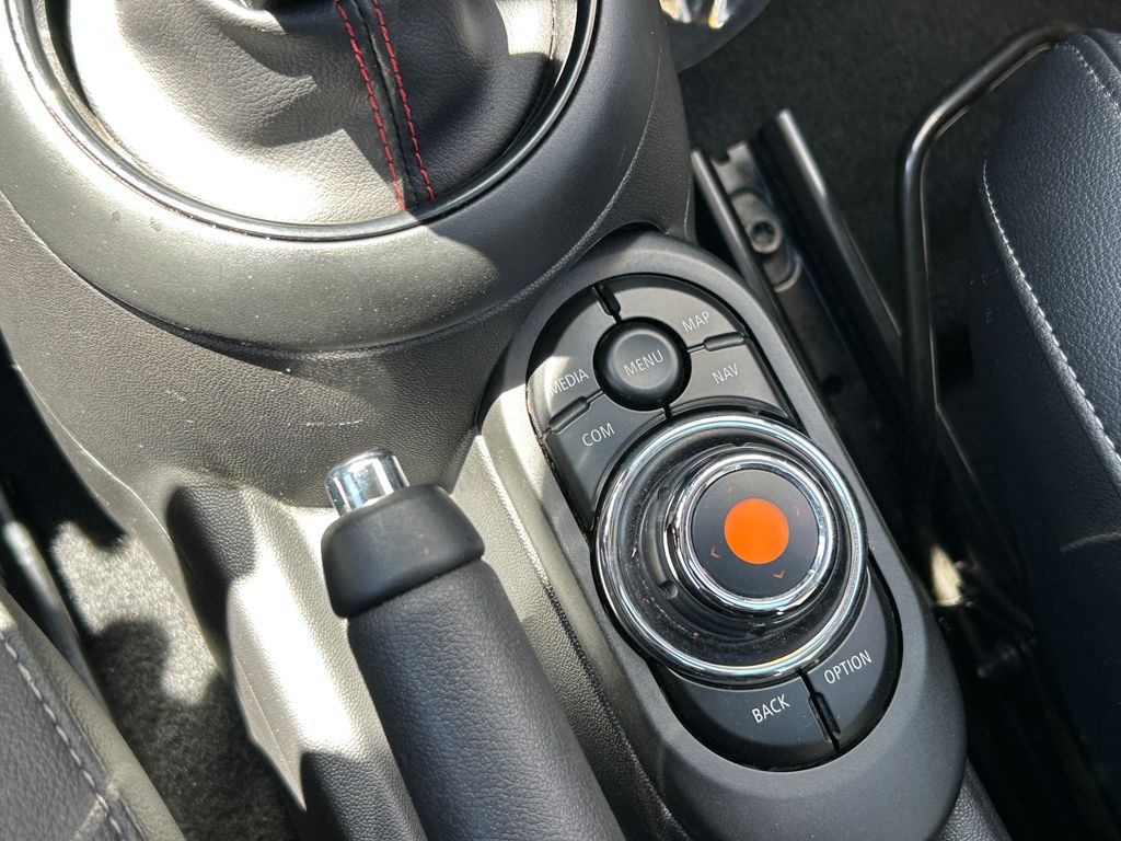 Thumbnail: 2021 MINI Cooper - 27